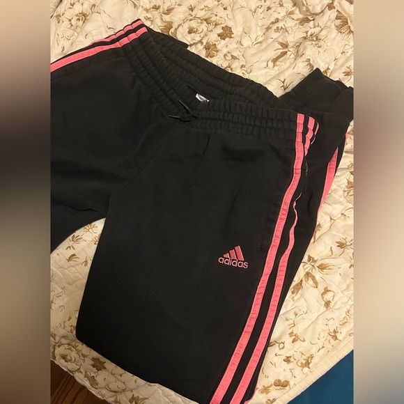 adidas Pants - Adidas sweatpants - women’s medium